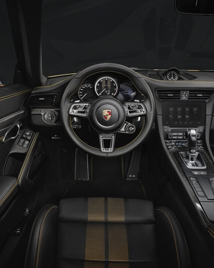 Porsche 911 Turbo S Exclusive Series 991 607PS - Image 7