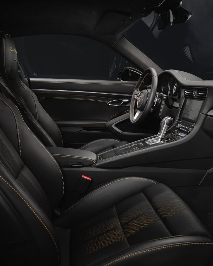 Porsche 911 Turbo S Exclusive Series 991 607PS - Image 6