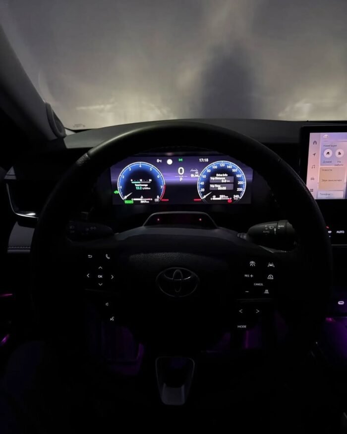 Toyota Camry 2025 for Sale - Image 3