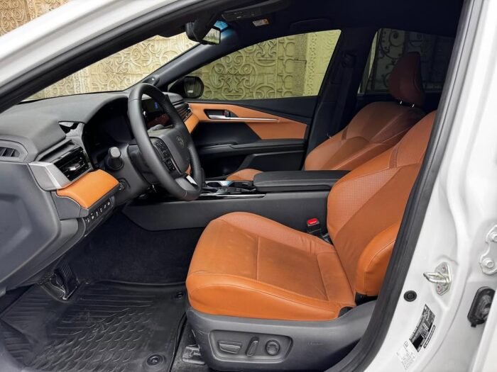 Toyota Camry 80 2024 for Sale - Image 15